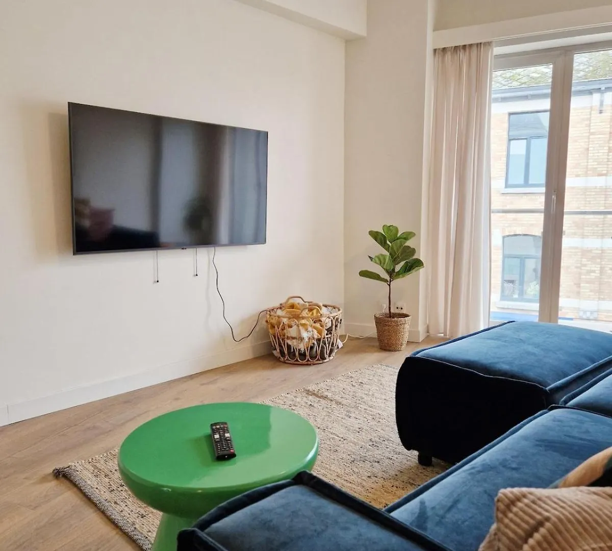 Fully Equiped 100 M2 Appt With The Perfect Location Lägenhet Vilvoorde